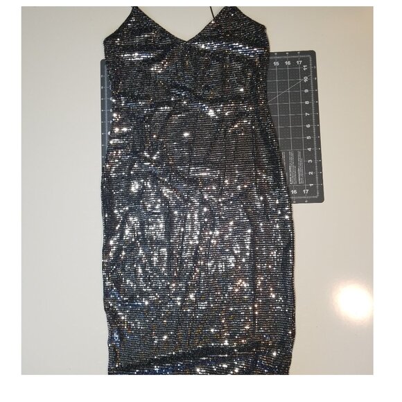 Mind code silver sequin bodycon dress - Picture 3 of 5